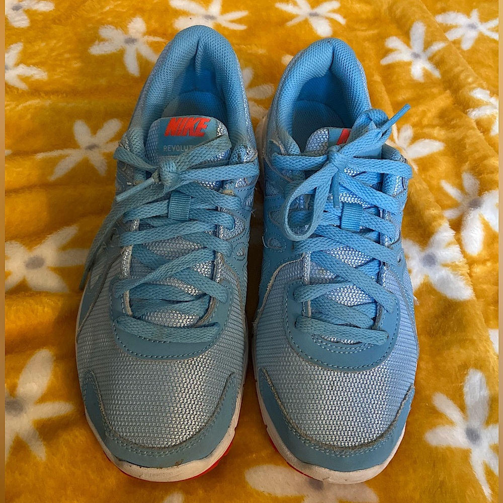 Kids Nike Revolution 2 shoes